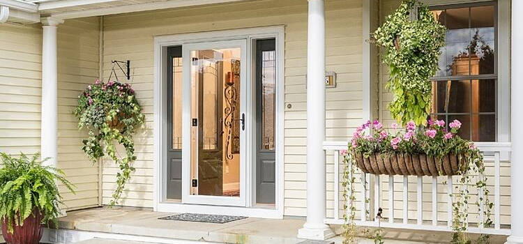screen door installation in Palermo
