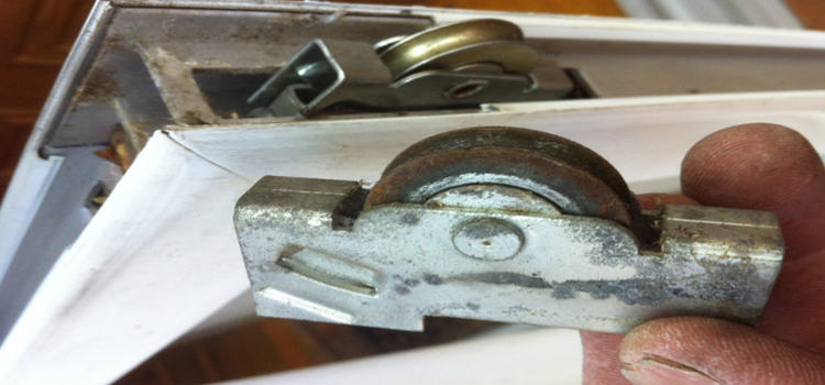 screen door roller repair in Palermo